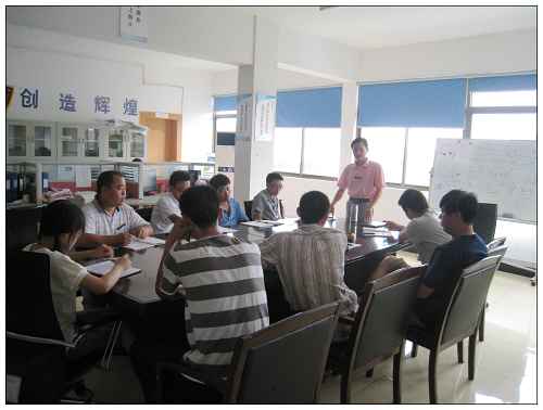 集裝箱活動房公司開展預防豬流感知識學習會