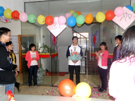 鋼結構公司列隊（duì）歡（huān）迎久違的'戰友'回家