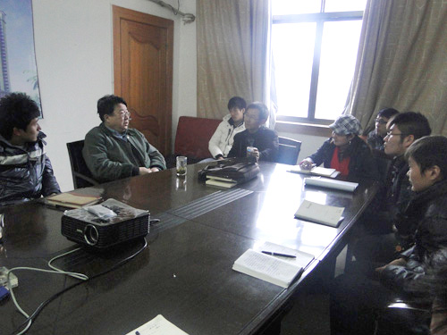 上海偉雅與網絡營銷團隊深入（rù）探討