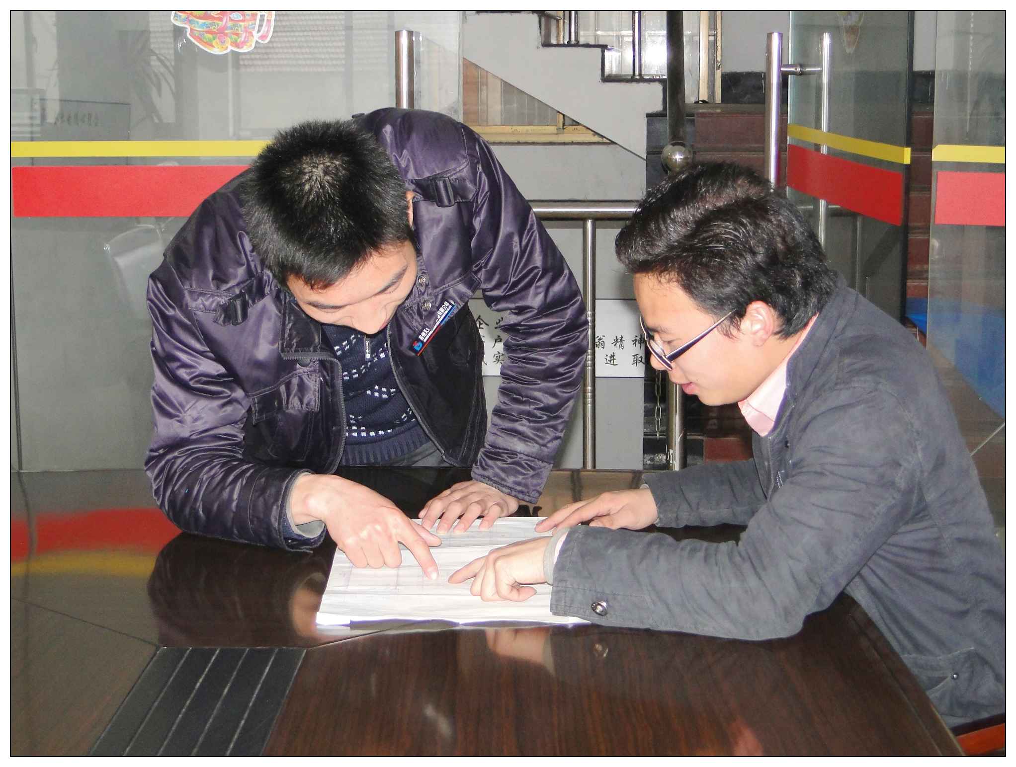 集裝箱公司客戶登門 直接簽合同