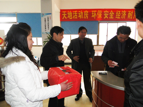 活動房公司齊心為青海（hǎi）震區捐錢及活動房