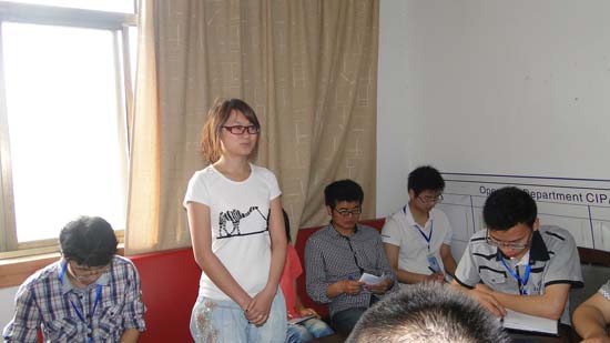 新招學生 譜寫新（xīn）商業文明