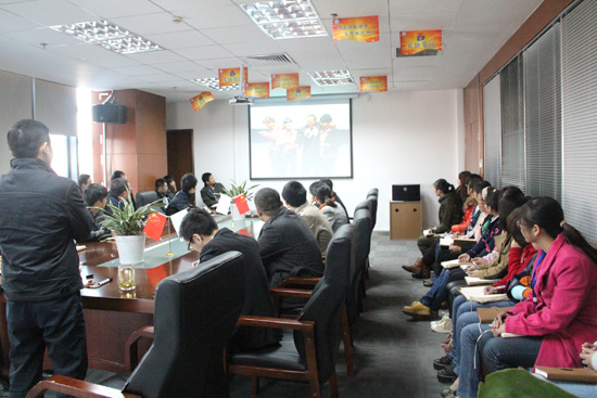 集裝（zhuāng）箱房屋公司大家正在觀看仕德偉年（nián）會（huì）視（shì）頻