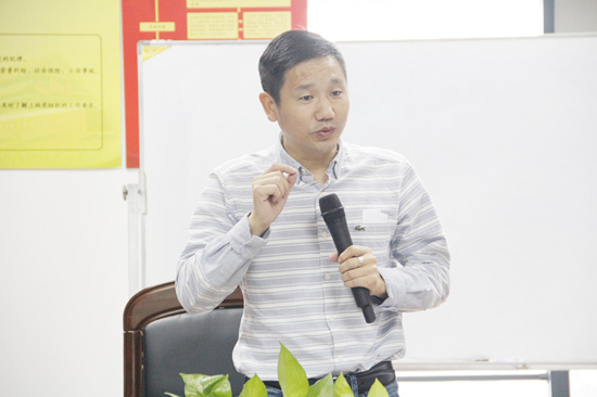 董事長俞方偉（wěi）發表講話