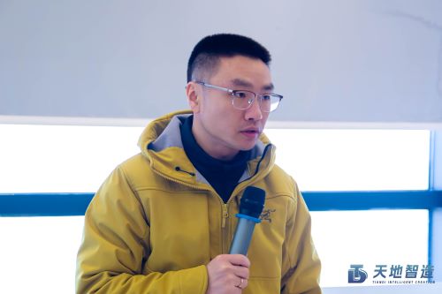 集（jí）裝箱換電站